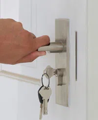 Super Locksmith Service Raleigh, NC 919-827-0493 - re-key-locks
